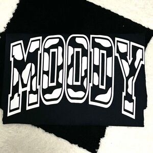 Moody cow print graphic tee